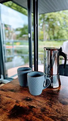 Kaffee-/Teezubehör in der Unterkunft Schwimmendes Ferienhaus 