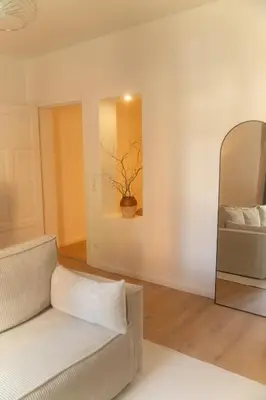 Ein Sitzbereich in der Unterkunft Modernes Altstadt Apartment