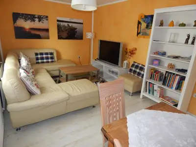 Ein Sitzbereich in der Unterkunft Ferienwohnung Zesch am See
