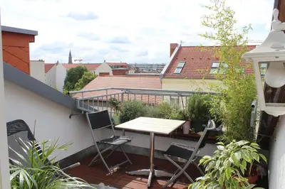 Ein Balkon oder eine Terrasse in der Unterkunft Rooftop Loft Berlin Mitte and Bikes