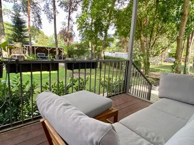 Ein Garten an der Unterkunft Apartment in Potsdam-Babelsberg