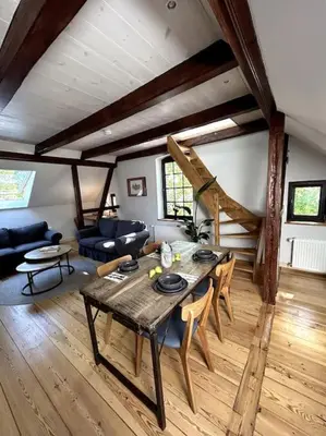 Ein Sitzbereich in der Unterkunft Loft in Historischer Schmiede