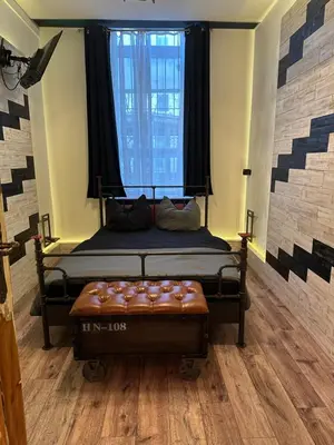 Ein Sitzbereich in der Unterkunft Einzigartige Ferienwohnung bunt wie Berlin