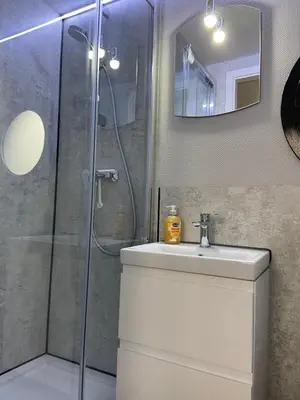 Ein Badezimmer in der Unterkunft Hausboot Celina