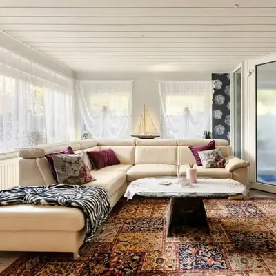 Große Helle Wohnung am Wald in Bad Saarow Nahe Grünheide und Berlin Souterrain