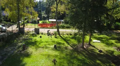 Ein Garten an der Unterkunft VILLA AM SEE - nähe Berlin