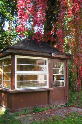 Ein Garten an der Unterkunft VILLA AM SEE - nähe Berlin