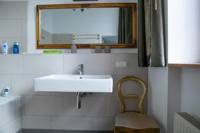 Ein Badezimmer in der Unterkunft Alt-Berliner Eckkneipe - 