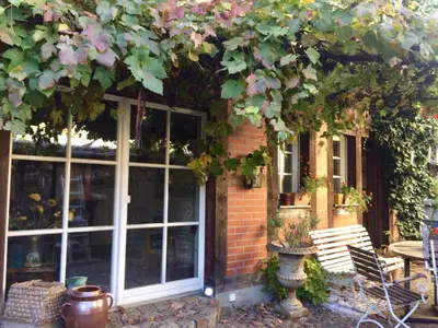 Ein Garten an der Unterkunft Romantische Ferienwohnung im historischen Stadtkern Jüterbog