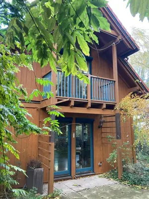 Das Gebäude in dem sich die Ferienwohnung befindet