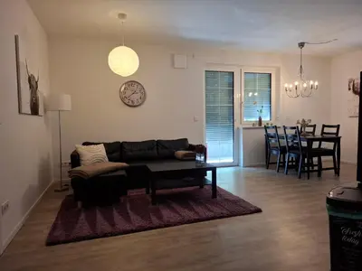 Ein Sitzbereich in der Unterkunft Ferienwohnung in Hohen Neuendorf bei Berlin, Zentral gelegen
