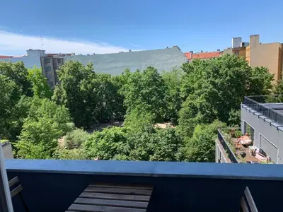Ein allgemeiner Bergblick oder ein Berglick von der Ferienwohnung aus