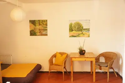 Ein Sitzbereich in der Unterkunft Villa Sophienschlösschen nahe Berlin - Exklusive Zeit zwischen 5 Seen mit großer Küche, gratis Sauna & 3500qm Garten