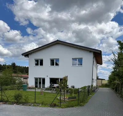 Das Gebäude in dem sich die Ferienwohnung befindet
