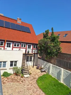 Das Gebäude in dem sich die Ferienwohnung befindet