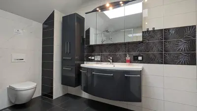 Ein Badezimmer in der Unterkunft 3 ROOMS - Zimmervermietung nähe Flughafen BER - gratis WLAN, Parken & Netflix