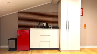 Küche/Küchenzeile in der Unterkunft 3 ROOMS - Zimmervermietung nähe Flughafen BER - gratis WLAN, Parken & Netflix