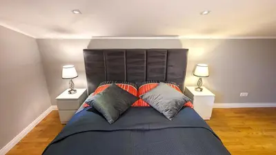 Ein Bett oder Betten in einem Zimmer der Unterkunft 3 ROOMS - Zimmervermietung nähe Flughafen BER - gratis WLAN, Parken & Netflix