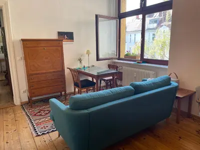 Ein Sitzbereich in der Unterkunft Vorhang auf!