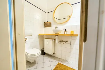 Ein Badezimmer in der Unterkunft Gemütliche 2-Zimmer-Wohnung zentral Friedrichshain
