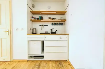Küche/Küchenzeile in der Unterkunft Gemütliche 2-Zimmer-Wohnung zentral Friedrichshain