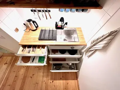 Küche/Küchenzeile in der Unterkunft Gemütliche 2-Zimmer-Wohnung zentral Friedrichshain