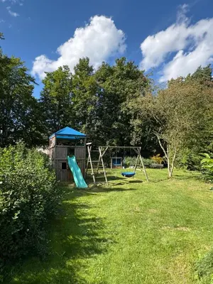 Ein Garten an der Unterkunft Remise an der Rennbahn - 30 Minuten zum Alexanderplatz und doch im Grünen