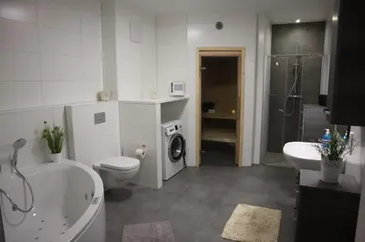 Ein Badezimmer in der Unterkunft Park-Apartment Scharmützelsee Wohnung 13