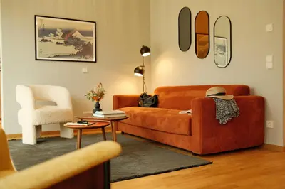 Ein Sitzbereich in der Unterkunft bluestar apartments am Storkower See inkl Badesteg und Gartensauna