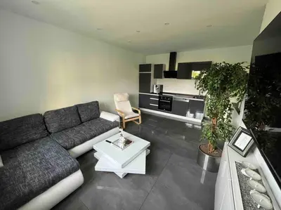 Küche/Küchenzeile in der Unterkunft Schönes 2 Zimmer Apartment an der Stadt Grenze mit Klimaanlage
