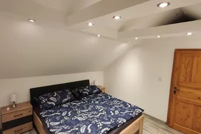 Ein Bett oder Betten in einem Zimmer der Unterkunft Ferienwohnung, Monteurwohnung, Voll Eingerichtet