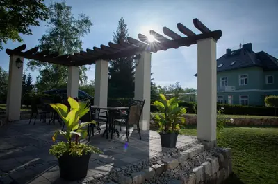 Ein Garten an der Unterkunft Villa Ingeborg