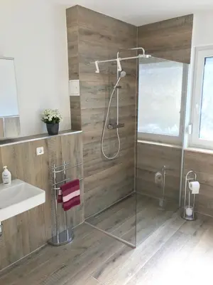 Ein Badezimmer in der Unterkunft Schöne neu erbaute Wohnung