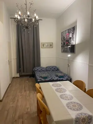 Ein Bett oder Betten in einem Zimmer der Unterkunft Art Nouveau ap in Berlins Center
