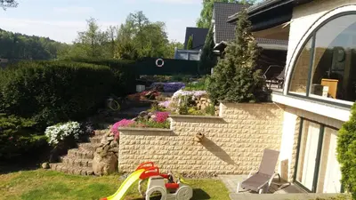 Ein Garten an der Unterkunft KAMA Ferienhäuser Haus Kathrin