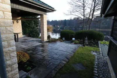 Ein Garten an der Unterkunft KAMA Ferienhäuser Haus Kathrin