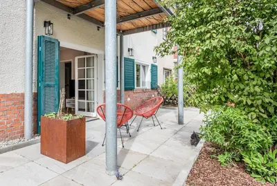 Ein Garten an der Unterkunft Urban-Oasis: Zentral, Ruhig, Neu!