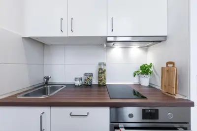 Küche/Küchenzeile in der Unterkunft Wichertstraße 47