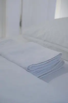 Ein Bett oder Betten in einem Zimmer der Unterkunft Tiergarten: Central, spacious, beautiful designed 2-BR Apt near park