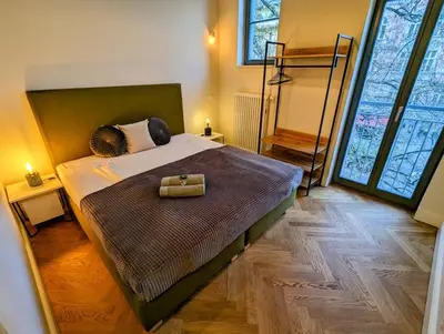 Ein Bett oder Betten in einem Zimmer der Unterkunft Modern building with vertical garden & 2 bedrooms