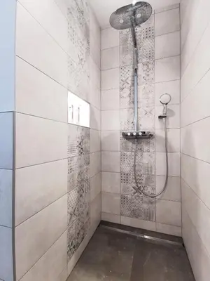 Ein Badezimmer in der Unterkunft BohnApartments Luxury Villa Berlin - 210qm - Wintergarten - Kamin - 4 kostenlose Parkplätze - 6 Schlafzimmer - Neubau - Luxusausstattung