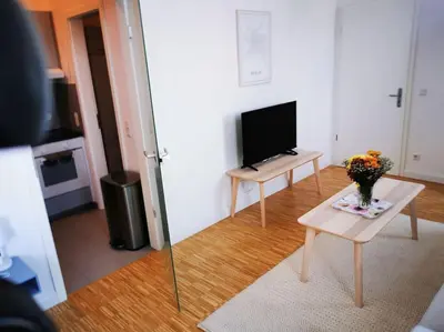 TV/Unterhaltungsangebot in der Unterkunft SC 07 by ROCKCHAIR Apartments l SUPERHOST Status l 2,5 Bedrooms Boxspringbeds Balcony Elevator welcomes you!