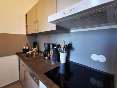 Küche/Küchenzeile in der Unterkunft SC 07 by ROCKCHAIR Apartments l SUPERHOST Status l 2,5 Bedrooms Boxspringbeds Balcony Elevator welcomes you!