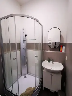 Ein Badezimmer in der Unterkunft SC 07 by ROCKCHAIR Apartments l SUPERHOST Status l 2,5 Bedrooms Boxspringbeds Balcony Elevator welcomes you!