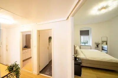 Grundriss der Unterkunft Massagesessel, King-Sized Bed, Billardtisch, 2 Couches
