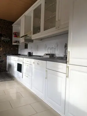 Küche/Küchenzeile in der Unterkunft Wohnung in Wald- und Seenähe