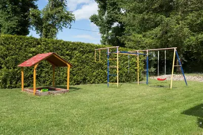 Ein Kinderspielbereich in der Unterkunft Ferienhaus Großtrappe im Sternenpark