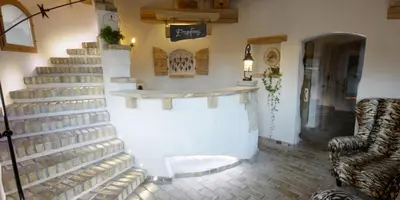 Ein Sitzbereich in der Unterkunft Mohrs Herzl Chalet