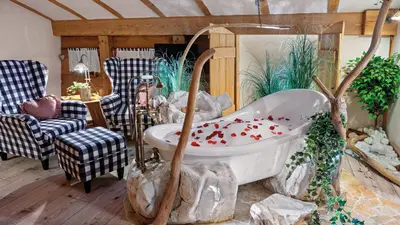 Ein Sitzbereich in der Unterkunft Mohrs Herzl Chalet
