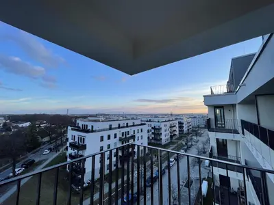 Ein Balkon oder eine Terrasse in der Unterkunft Luxurious and stylish apartment at BER Airport
